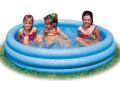 Blauer aufblasbarer Pool